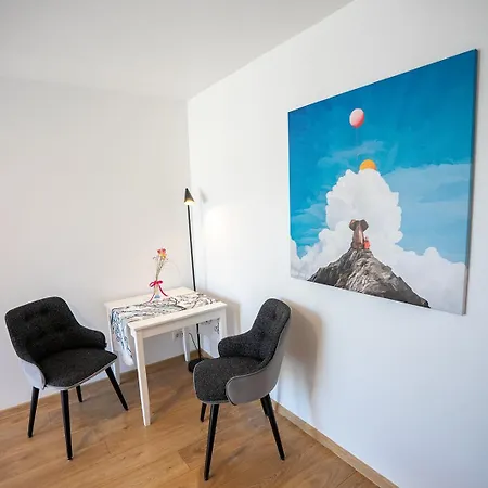 Art Apartman *